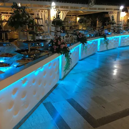 Hotell Hotel Holiday 3*