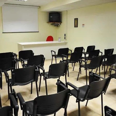 Hotel Holiday 호텔 포자