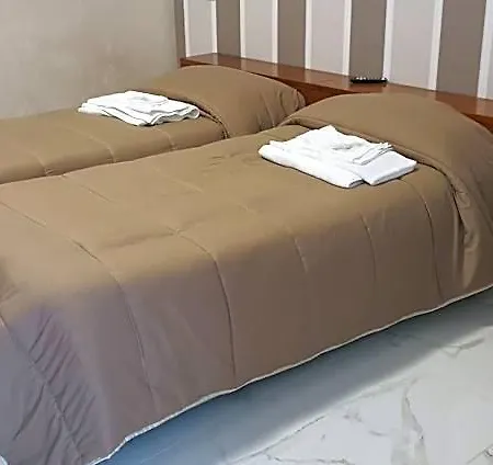 Hotel Holiday